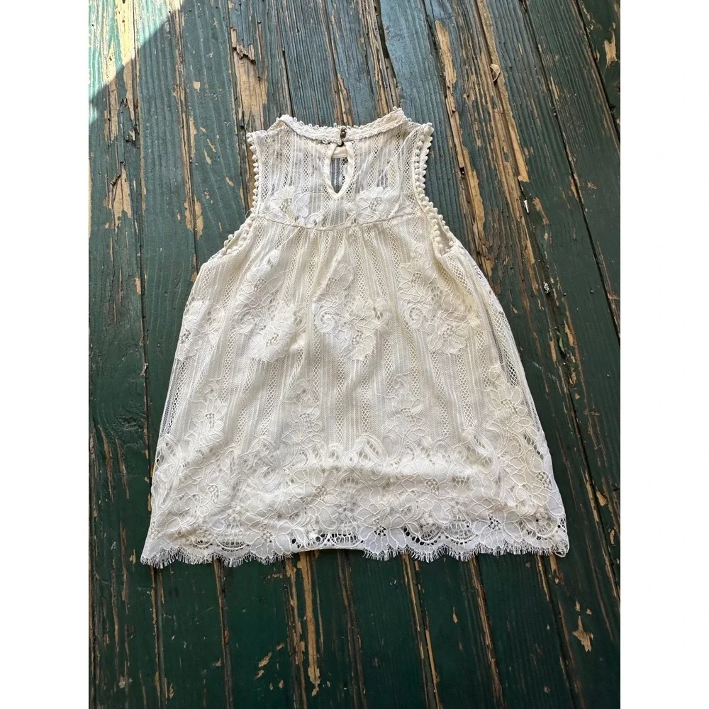Taylor & Sage Cream Ivory Floral Lace Sleeveless Boho Top Pom‎ Pom Trim XS
